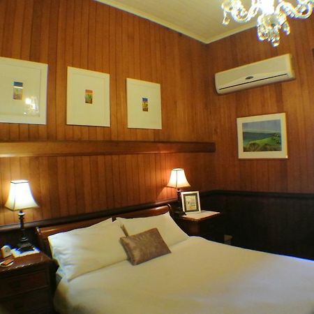 Wiss House Bed & Breakfast Kalbar Экстерьер фото