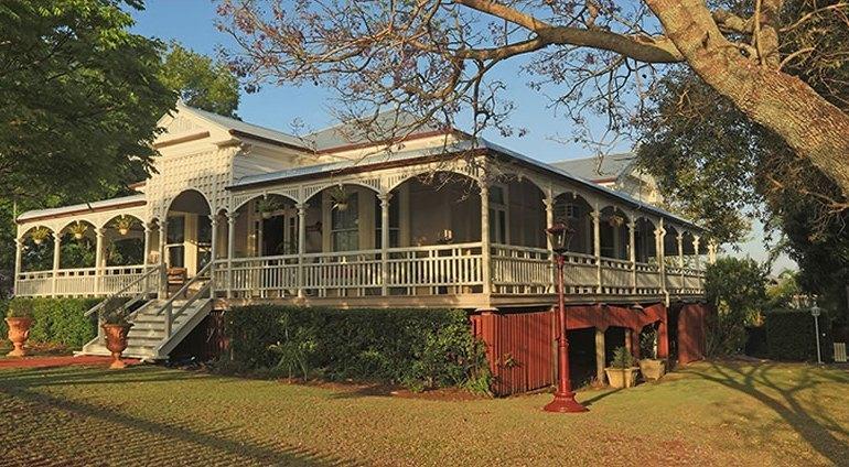 Wiss House Bed & Breakfast Kalbar Экстерьер фото